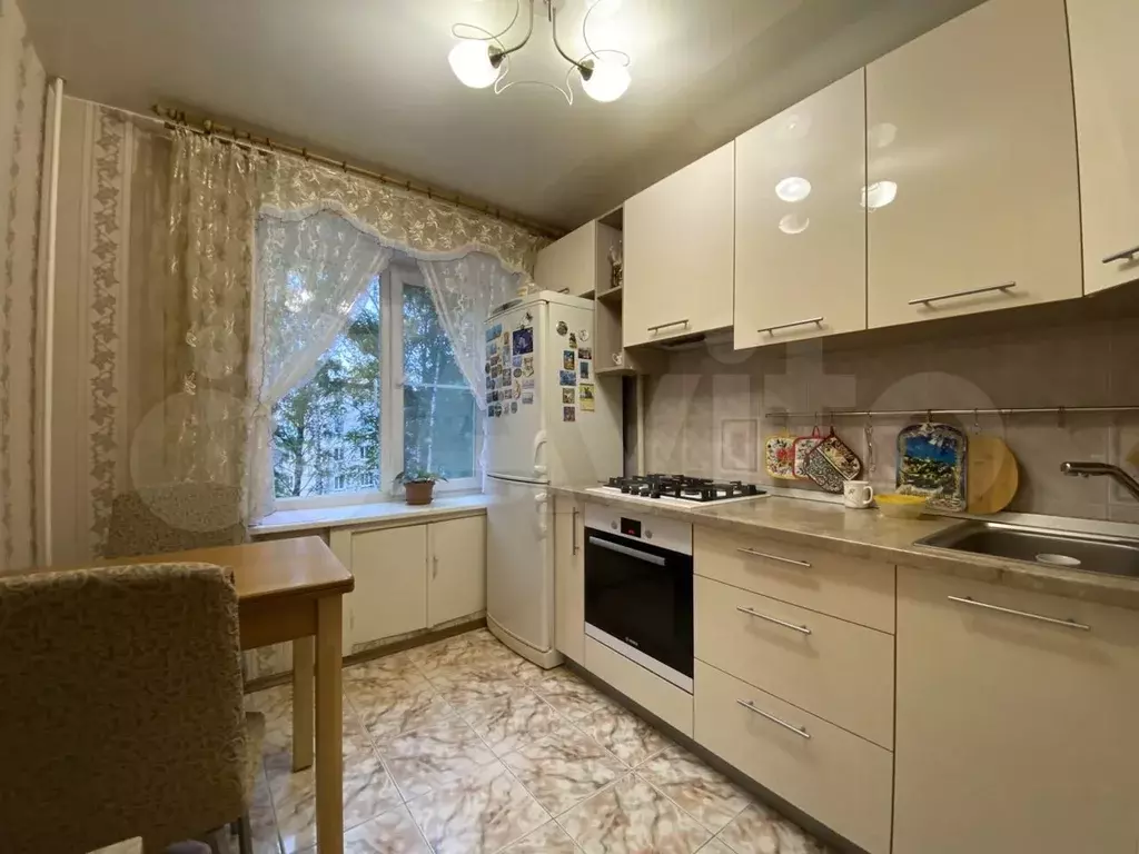 3-к. квартира, 60 м, 4/9 эт. - Фото 0