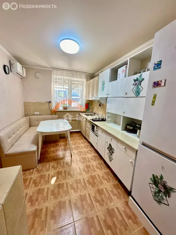 3-комнатная квартира: село Витязево, Пионерская улица, 14 (59 м) - Фото 0