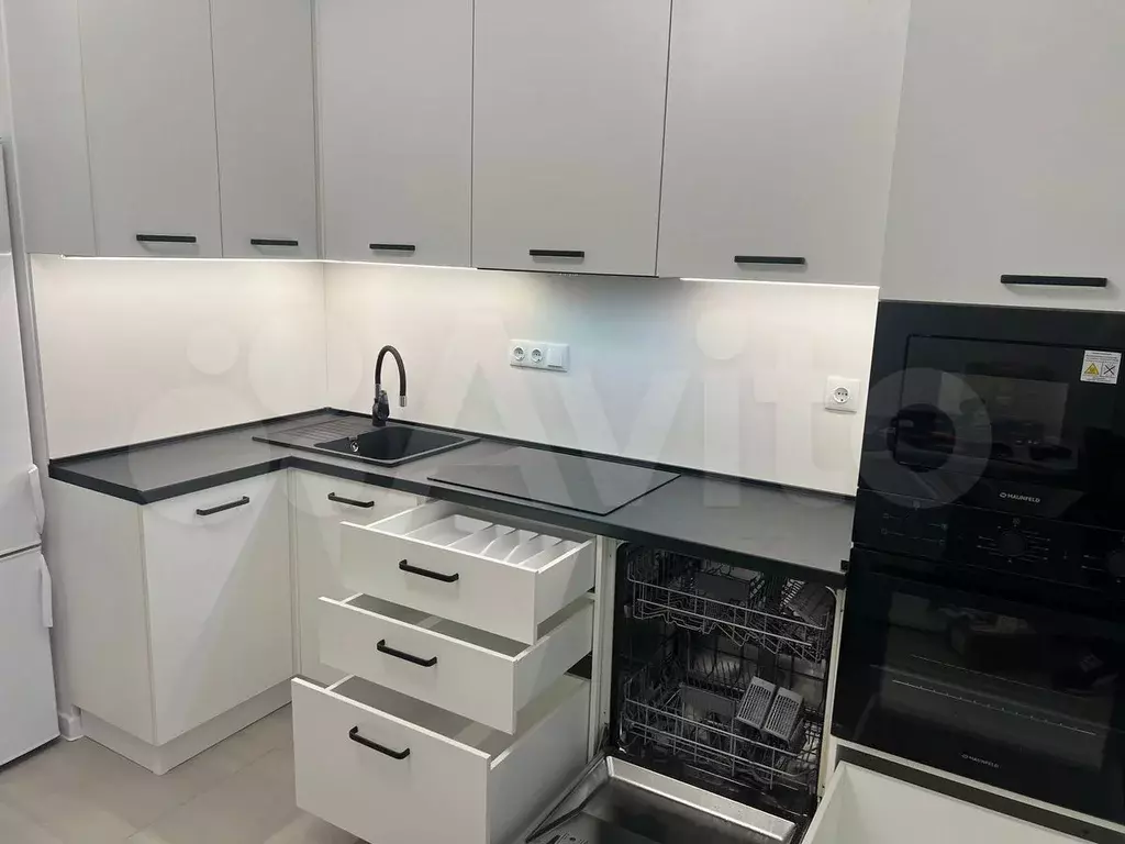 2-к. квартира, 55 м, 3/25 эт. - Фото 0