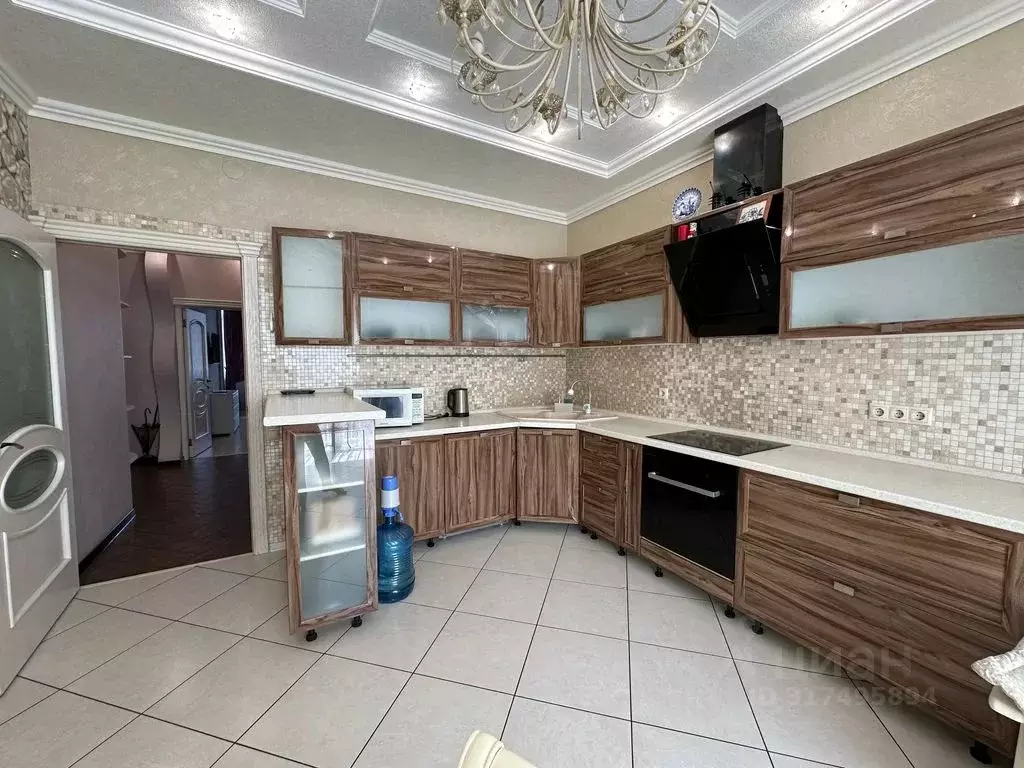2-к кв. Краснодарский край, Геленджик ул. Шмидта, 8 (90.0 м) - Фото 1
