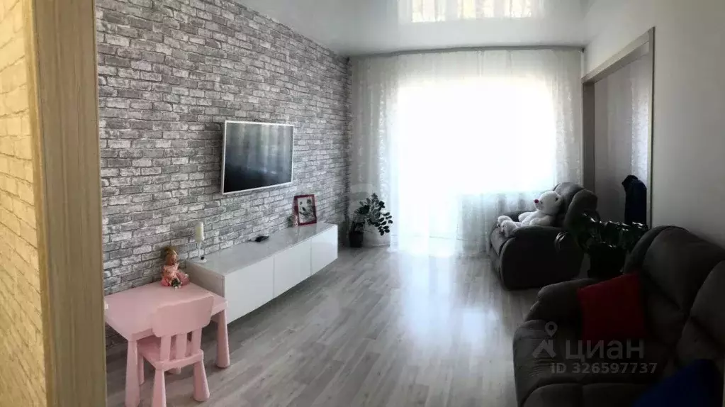 2-к кв. Свердловская область, Екатеринбург ул. Очеретина, 9 (50.0 м) - Фото 1