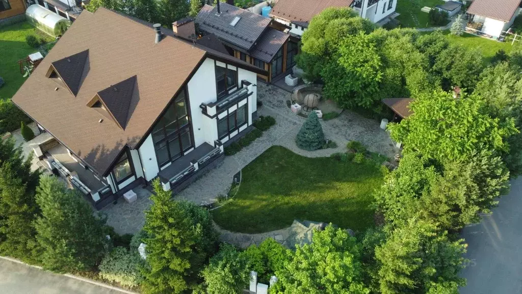 Коттедж в Свердловская область, Сысертский муниципальный округ, с. ... - Фото 1