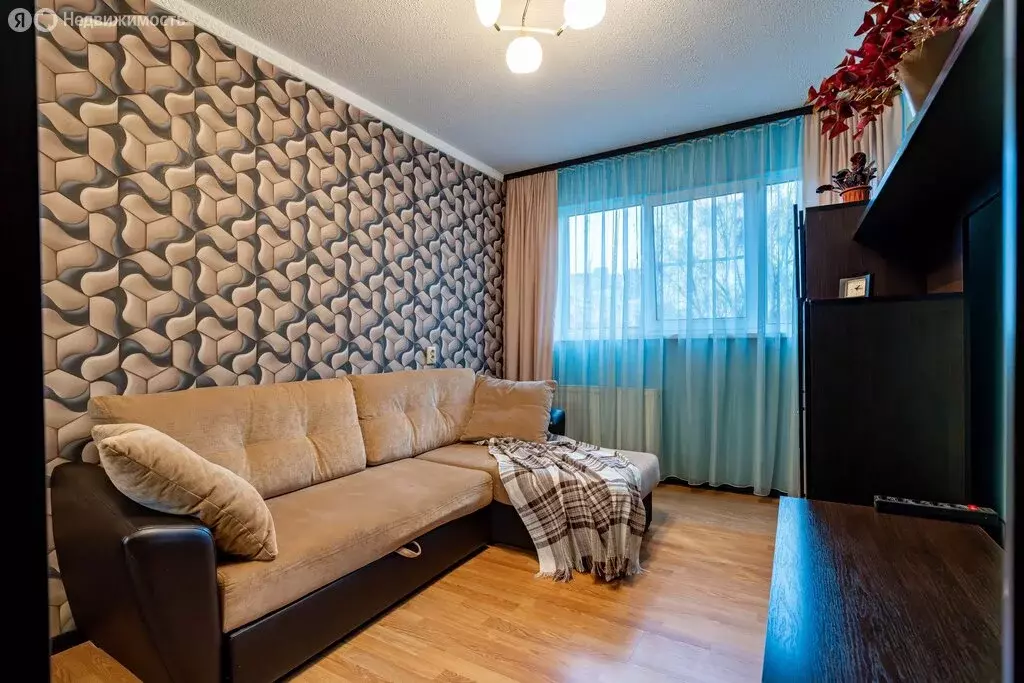 3-комнатная квартира: Санкт-Петербург, Парашютная улица, 12 (59.7 м) - Фото 2