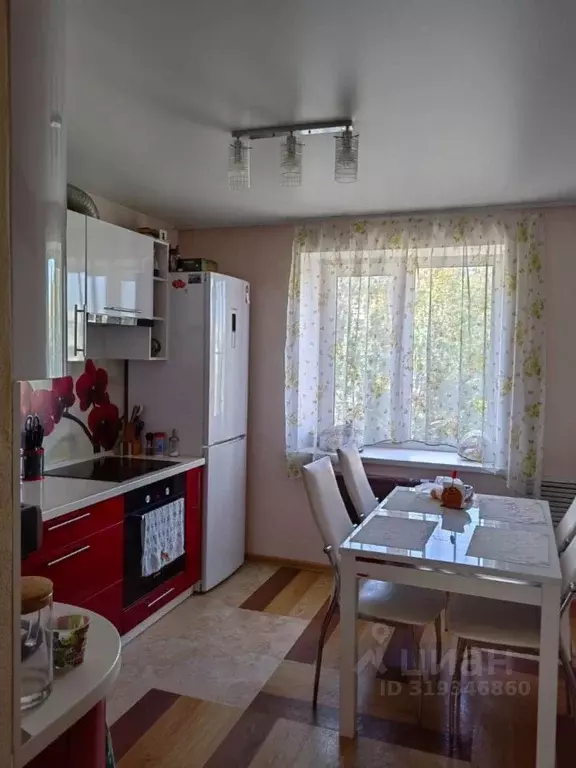 3-к кв. Кемеровская область, Юрга Кузбасский просп., 20Б (65.1 м) - Фото 0