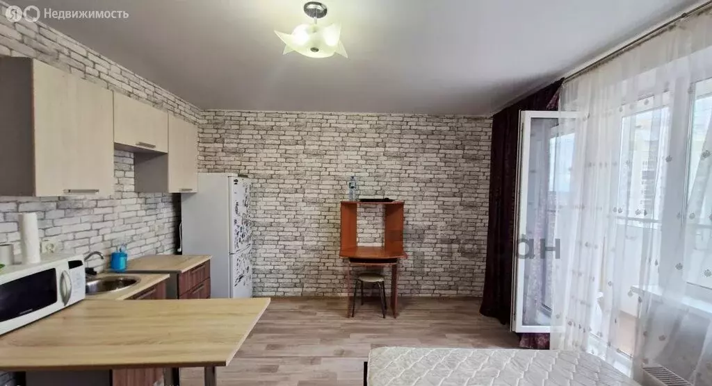 Квартира-студия: Челябинск, улица Петра Столыпина, 15А (24.2 м) - Фото 1