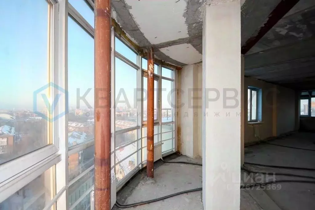 4-к кв. Омская область, Омск ул. Петра Ильичева, 1/1 (145.9 м) - Фото 0