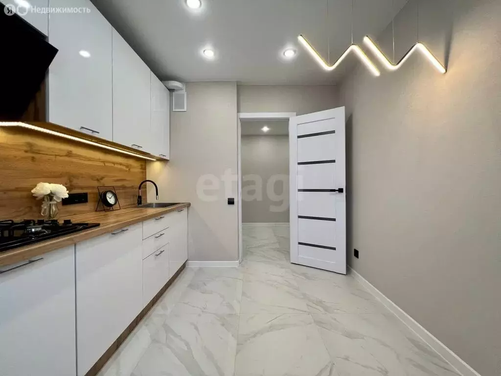 3-комнатная квартира: Йошкар-Ола, улица Петрова, 4 (77.1 м) - Фото 1