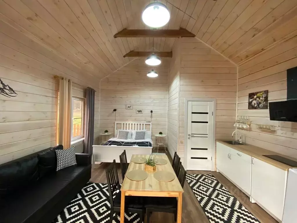 Дом в Карачаево-Черкесия, Зеленчукский район, с. Архыз  (30 м) - Фото 1