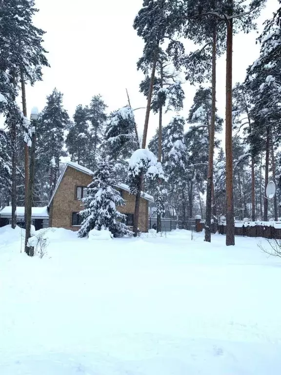 Дом в Московская область, Люберцы городской округ, Малаховка пгт ул. ... - Фото 1