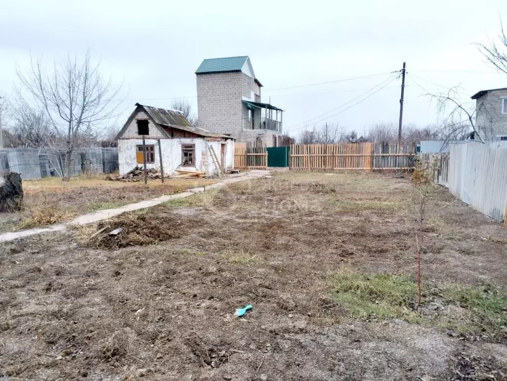 Участок в Волгоградская область, Волжский Здоровье Химика СНТ, ул. ... - Фото 0