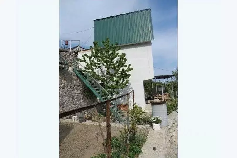 1-к кв. Крым, Алупка ш. Севастопольское, 67А (10.0 м) - Фото 1