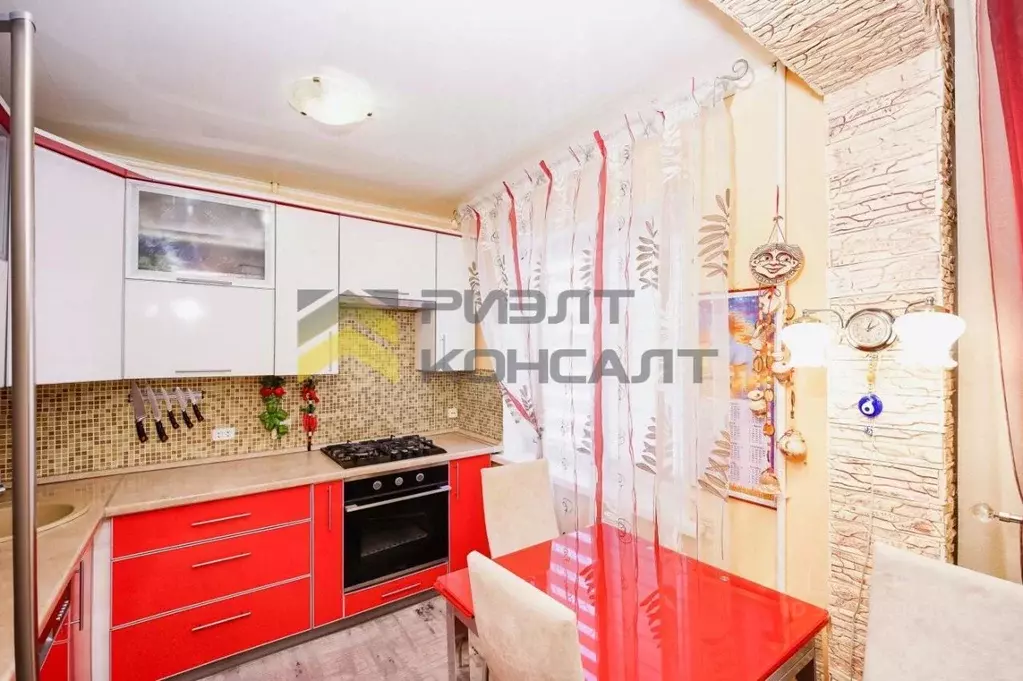 3-к кв. Омская область, Омск ул. Петра Осминина, 11 (59.6 м) - Фото 2