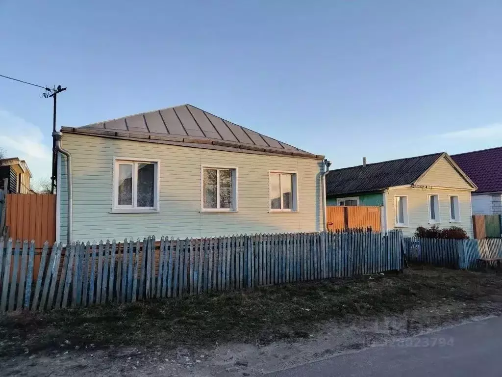 Дом в Курская область, Обоянский район, Зоринский сельсовет, пос. ... - Фото 1