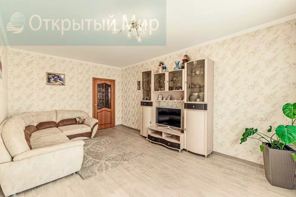 3-к кв. Омская область, Омск ул. Крупской, 1 (64.0 м) - Фото 0