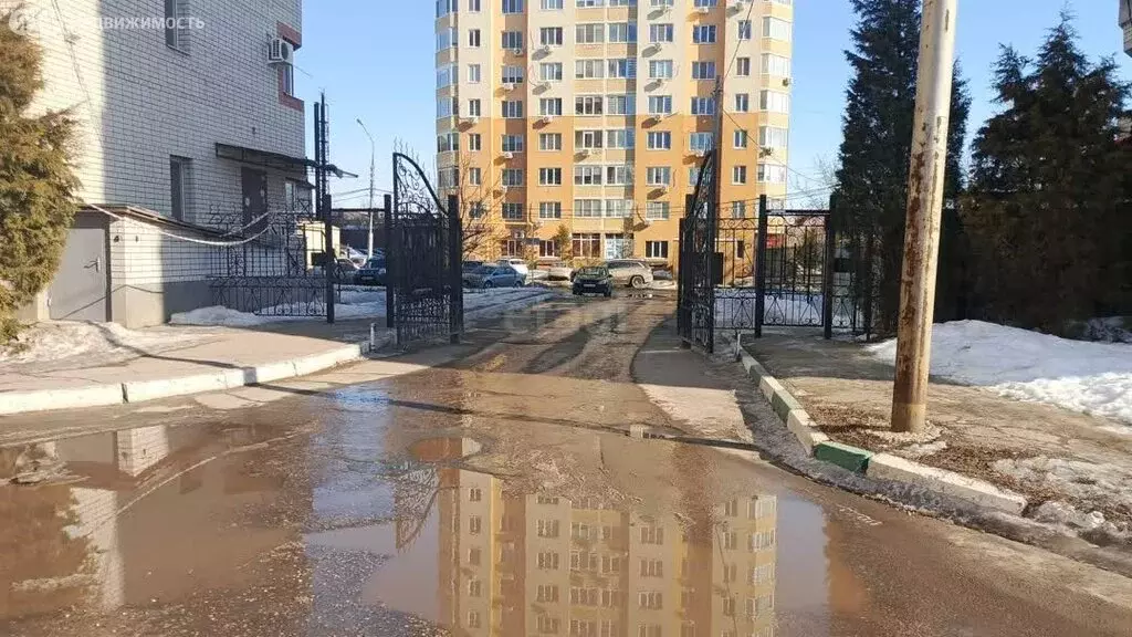 3-комнатная квартира: Энгельс, набережная имени Генерал-лейтенанта ... - Фото 2