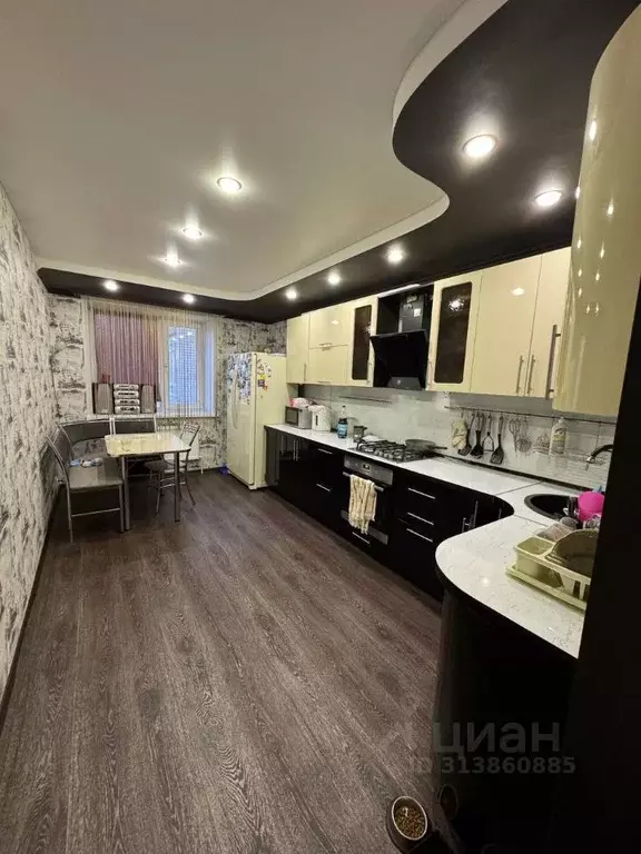 3-к кв. Саратовская область, Энгельс ул. Ломоносова, 29 (78.0 м) - Фото 0