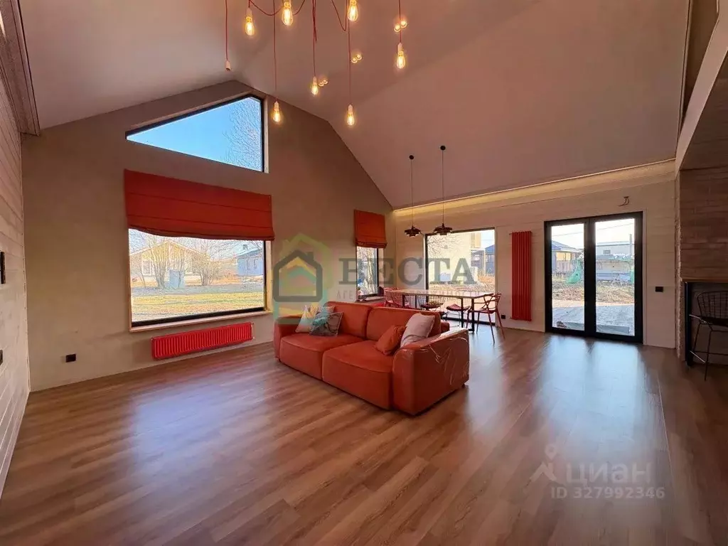 Дом в Ленинградская область, Ломоносовский район, Ропшинское с/пос, д. ... - Фото 1