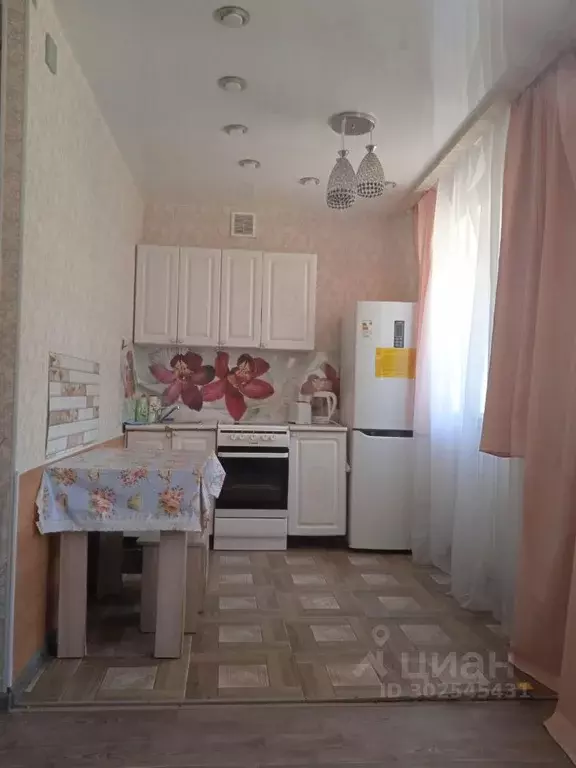 2-к кв. Иркутская область, Усть-Кут ул. Кирова, 42 (65.0 м) - Фото 0