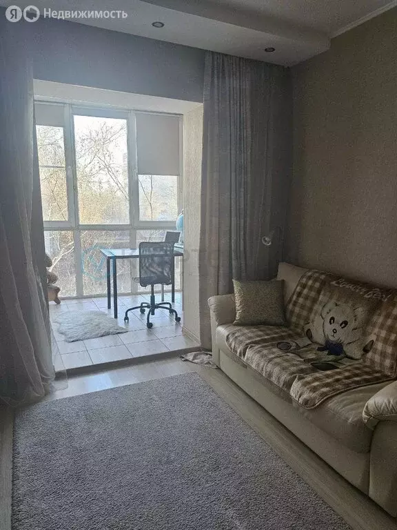 3-комнатная квартира: Омск, улица Лукашевича, 2 (63.4 м) - Фото 1