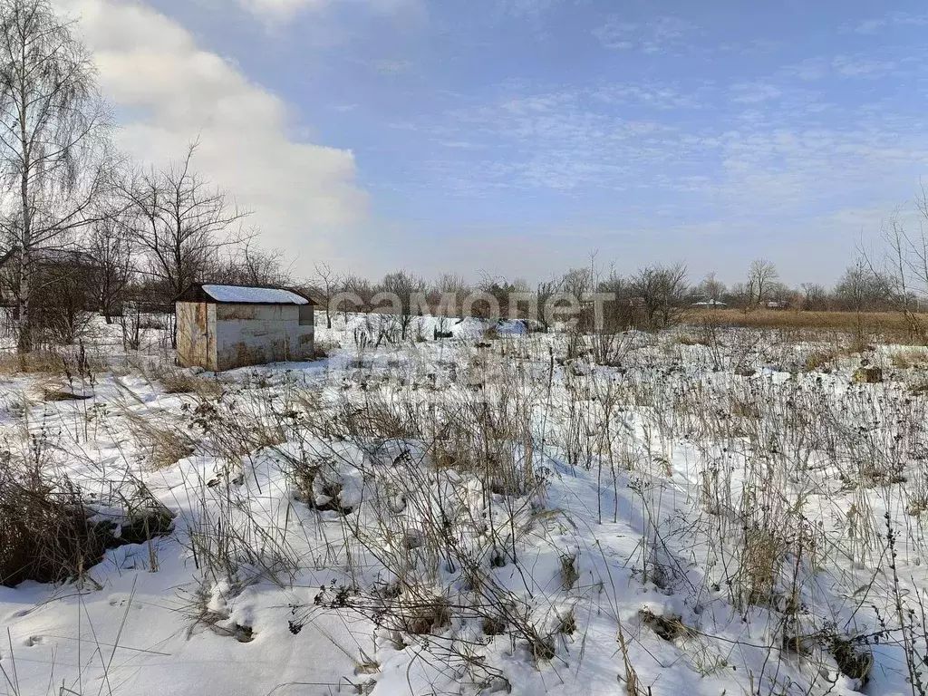 Участок в Белгородская область, Старооскольский городской округ, с. ... - Фото 0