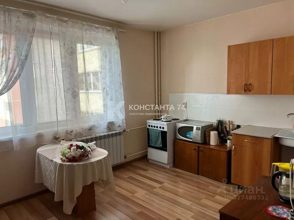 2-к кв. Челябинская область, Челябинск Новороссийская ул., 9 (65.0 м) - Фото 0