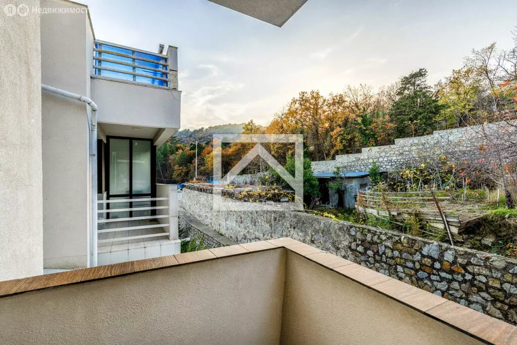 3-комнатная квартира: Республика Крым, муниципальный округ Ялта, ... - Фото 2