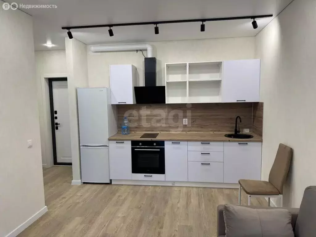 1-комнатная квартира: Тюмень, улица Николая Глебова, 6 (37.4 м) - Фото 1