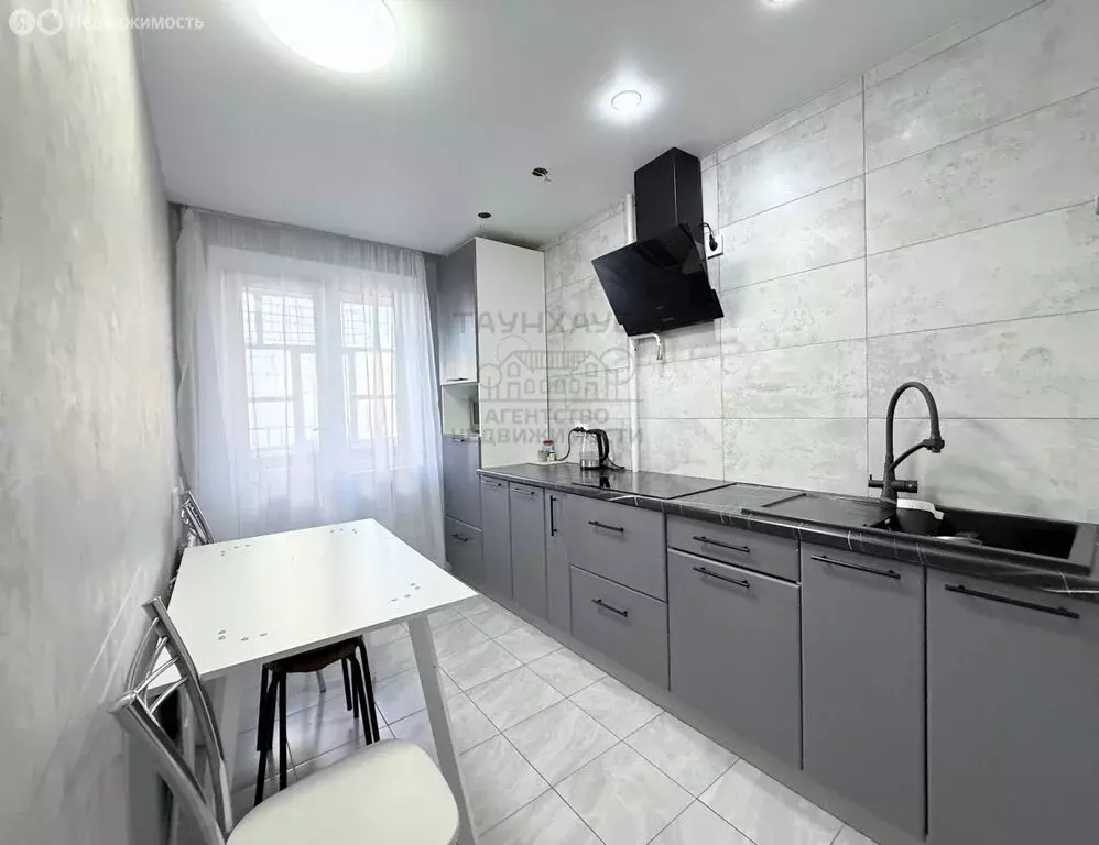 3-комнатная квартира: Нефтекамск, улица Карла Маркса, 4 (65 м) - Фото 2