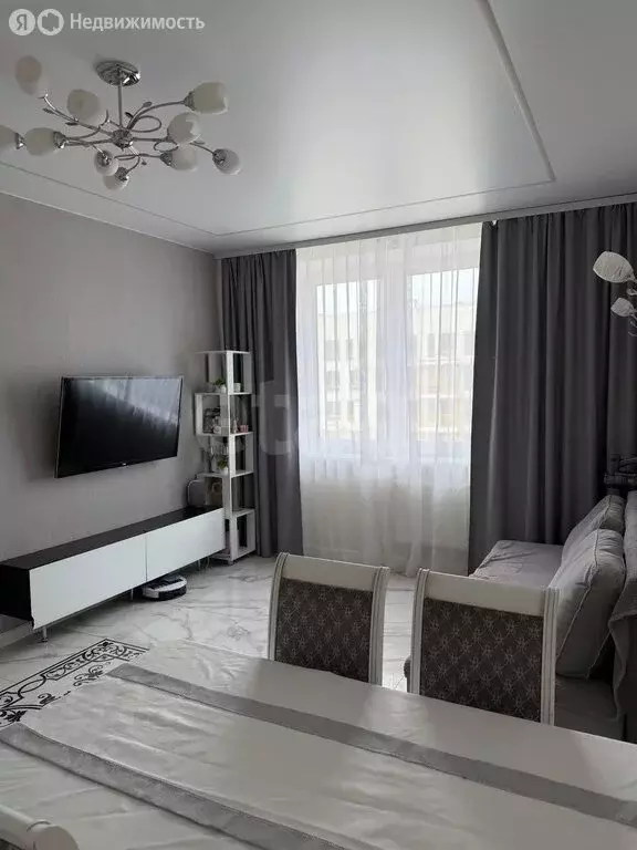 2-комнатная квартира: Тюмень, улица Тимофея Чаркова, 79к3 (56.6 м) - Фото 2