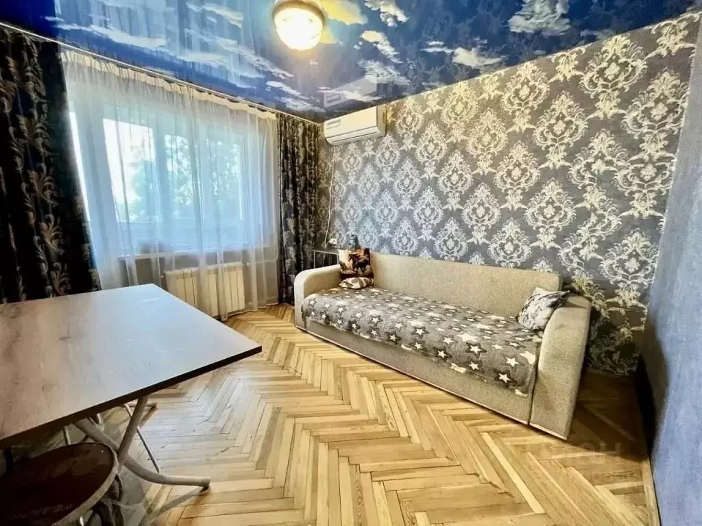 2-к кв. Севастополь просп. Октябрьской Революции, 23к1 (62.0 м) - Фото 1