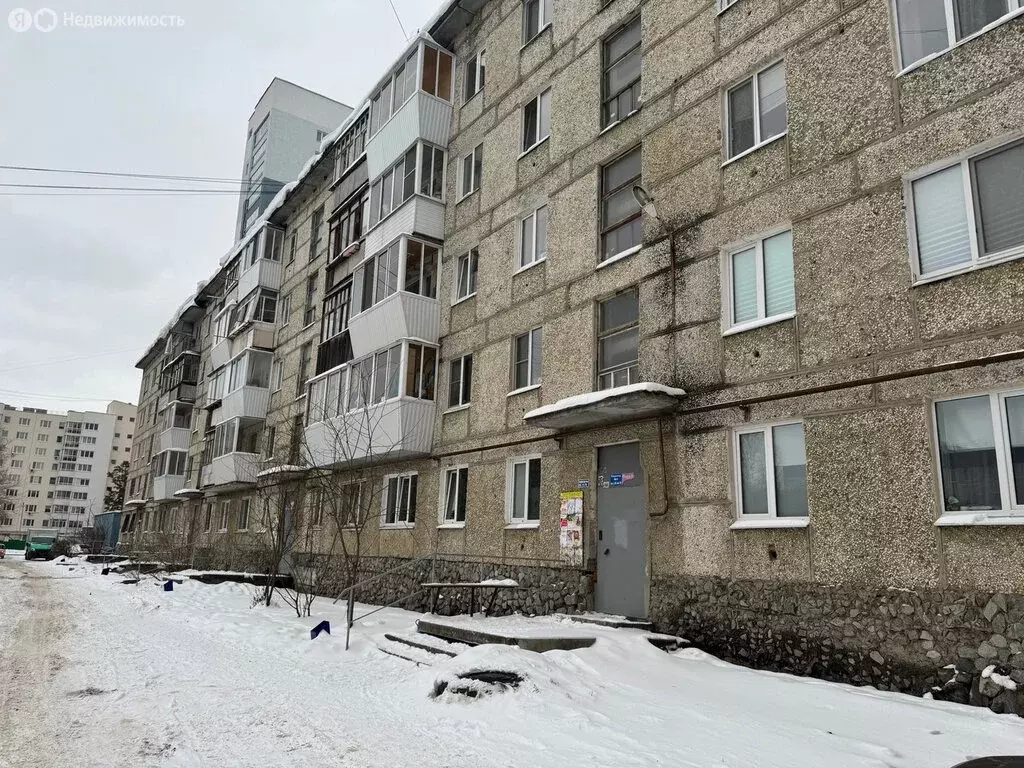 3-комнатная квартира: Верхняя Пышма, улица Огнеупорщиков, 6А (63.2 м) - Фото 2