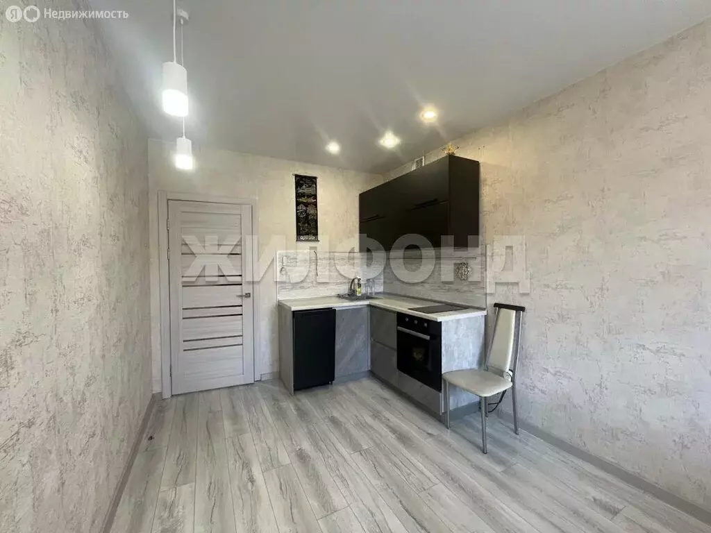 1-комнатная квартира: Абакан, улица Генерала Тихонова, 6 (41.4 м) - Фото 1