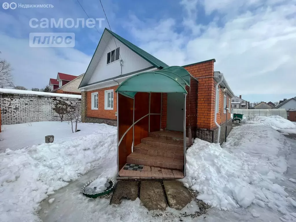 Дом в село Новая Отрадовка, улица Горького (118 м) - Фото 1