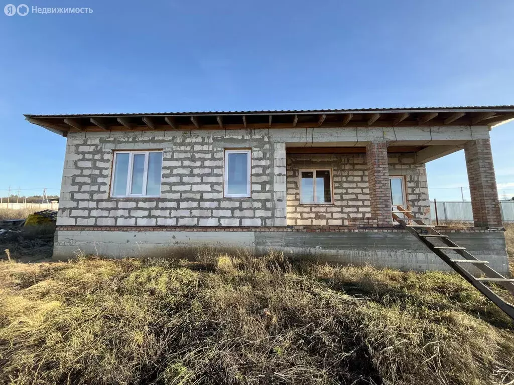 Дом в Курумоч, село Курумоч, улица Дружбы (125 м) - Фото 1