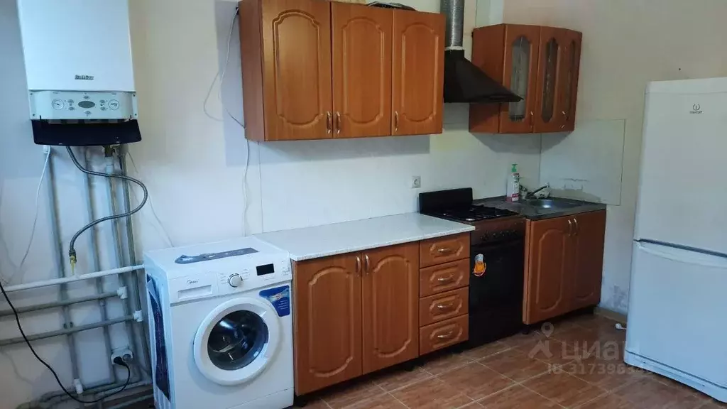 1-к кв. Краснодарский край, Горячий Ключ ул. Кириченко, 20А (36.0 м) - Фото 0