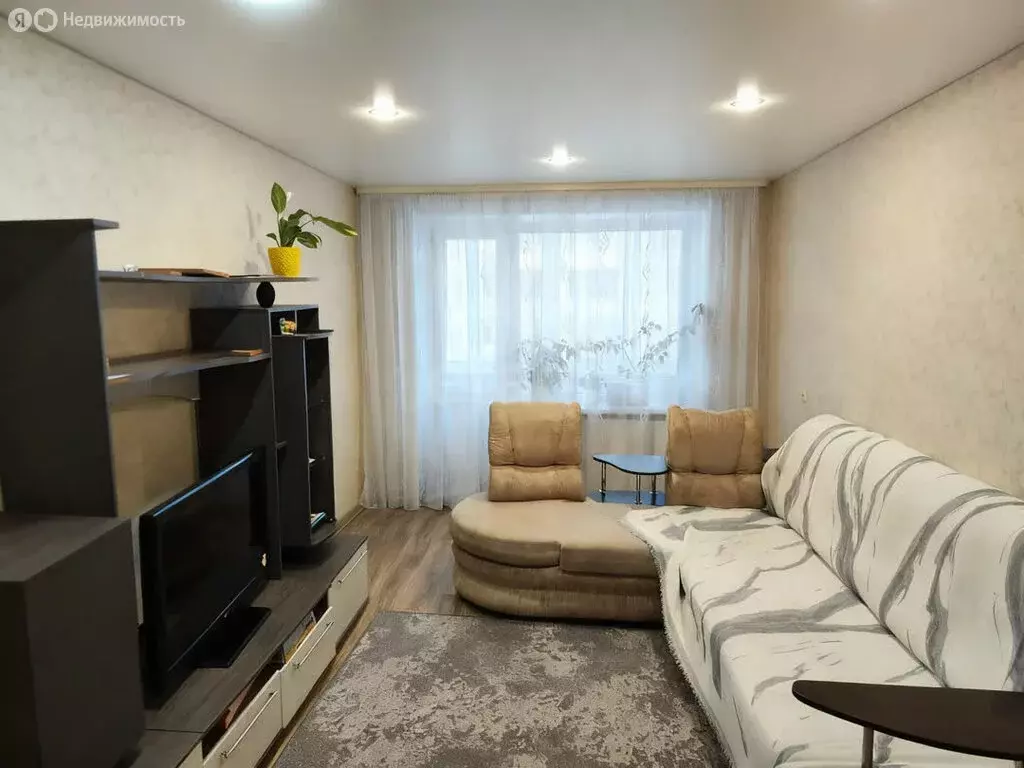 3-комнатная квартира: Миньяр, улица Кирова, 75 (58.3 м) - Фото 1