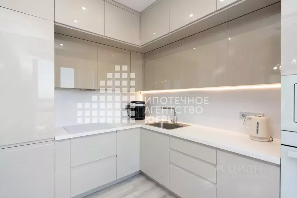 3-к кв. Ханты-Мансийский АО, Ханты-Мансийск Комсомольская ул., 56 ... - Фото 2