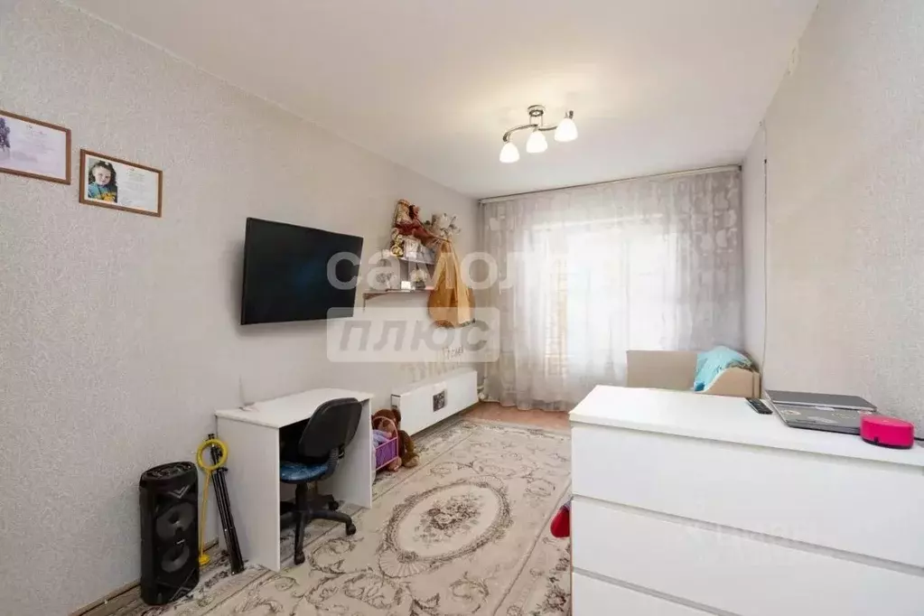 3-к кв. Омская область, Омск просп. Королева, 24к2 (72.1 м) - Фото 1