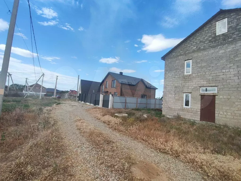 Дом 200 м на участке 6 сот. - Фото 1