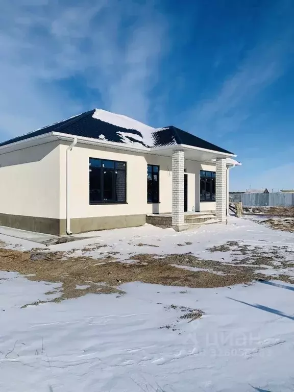 Дом в Астраханская область, Наримановский район, пос. Наримановский ... - Фото 2