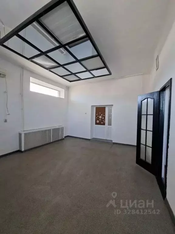 Торговая площадь в Ростовская область, Шахты Советская ул., 242 (48 м) - Фото 2