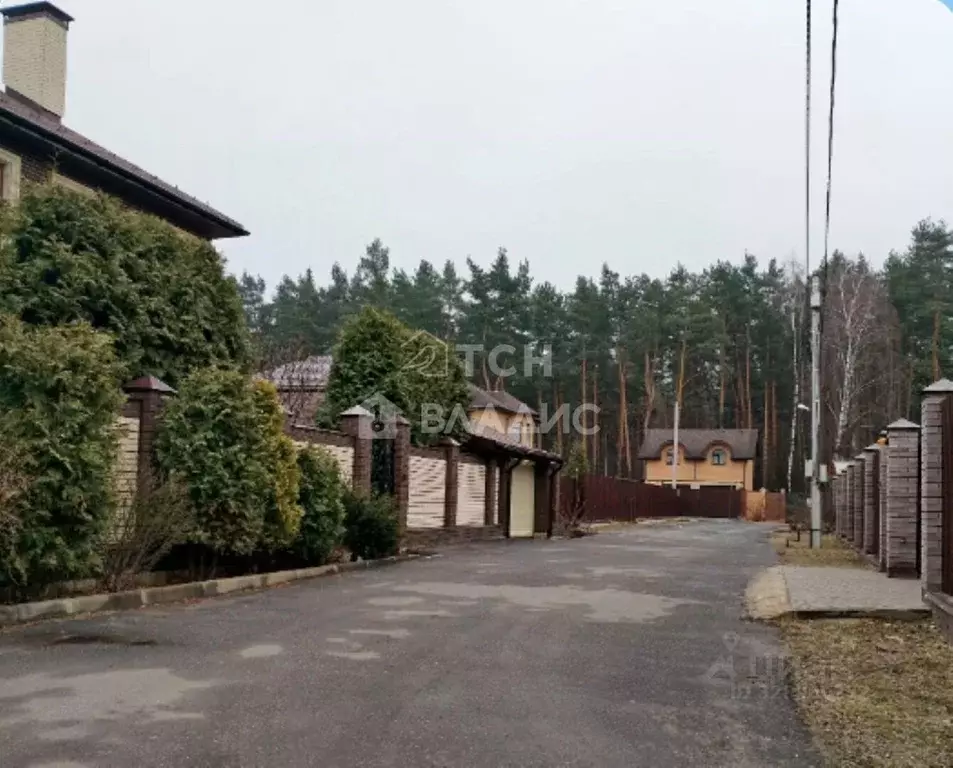 Участок в Московская область, Лосино-Петровский городской округ, д. ... - Фото 2