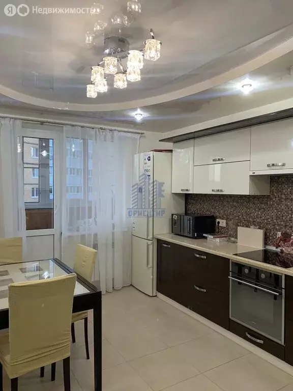 3-комнатная квартира: Новочебоксарск, улица Семёнова, 2 (85 м) - Фото 1