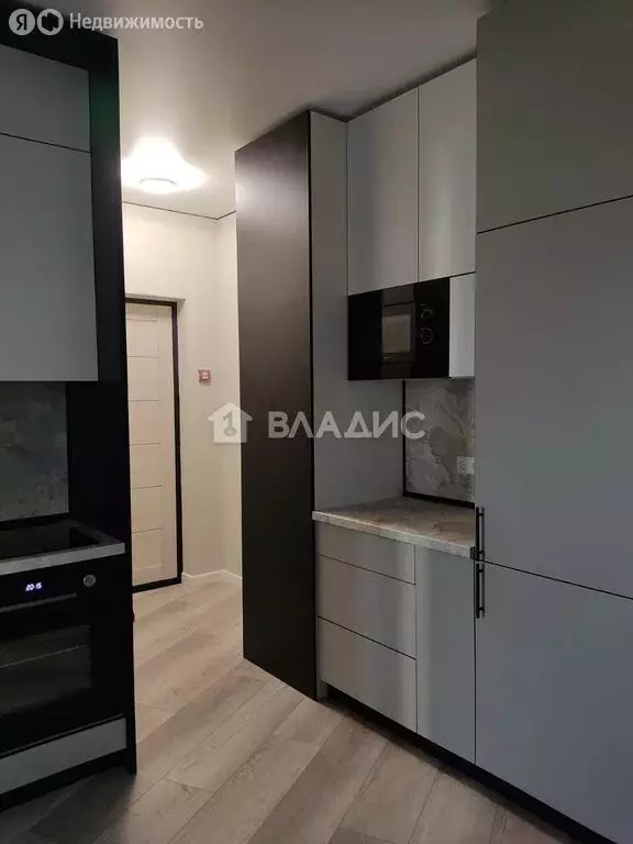 3-комнатная квартира: посёлок Развилка, жилой комплекс Три Квартала, ... - Фото 2