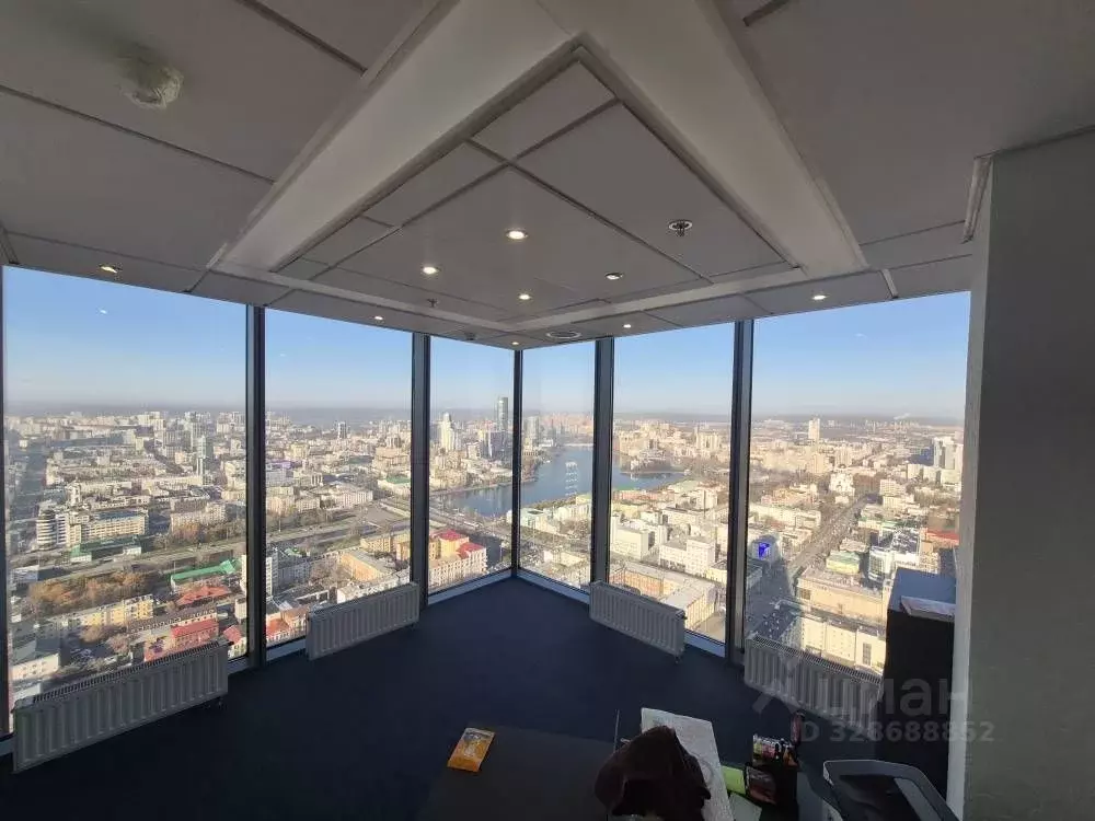 Офис в Свердловская область, Екатеринбург ул. Малышева, 51 (1000 м) - Фото 1
