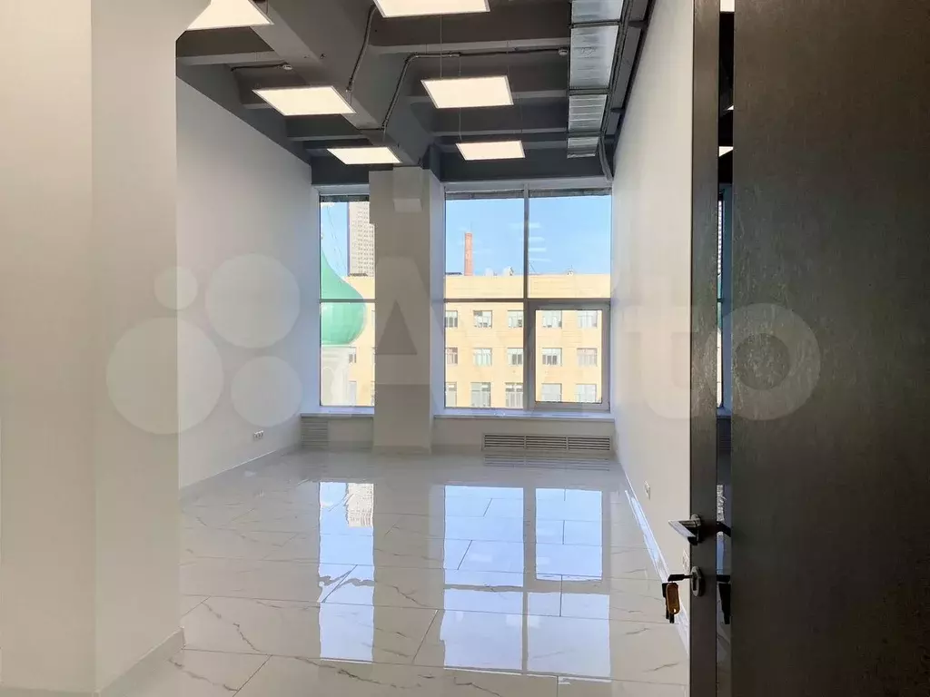 Офисный блок 80 м2 из 2 кабинетов + переговорная В - Фото 0