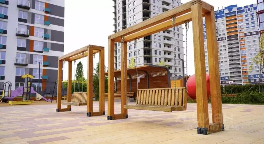 3-к кв. Брянская область, Брянск ул. Комарова, 47 (90.7 м) - Фото 2