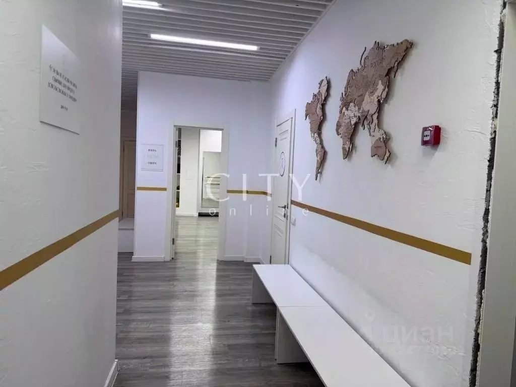 Помещение свободного назначения в Тюменская область, Тюмень ул. ... - Фото 1