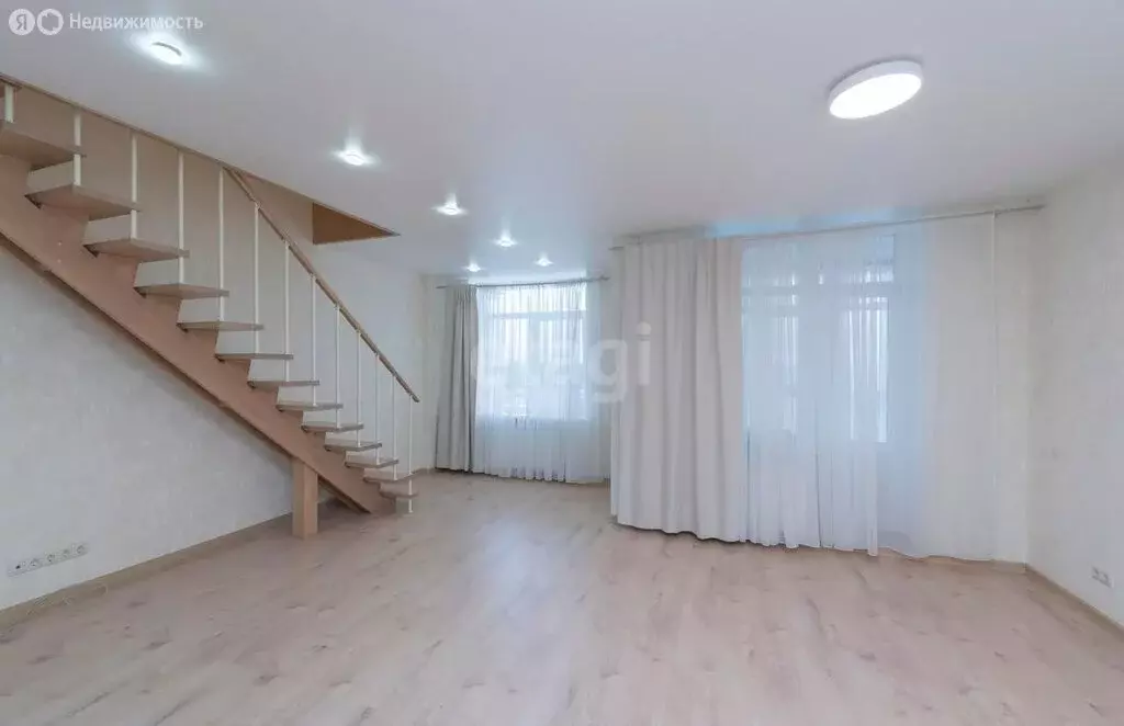 4-комнатная квартира: Пермь, Уинская улица, 17 (142 м) - Фото 1