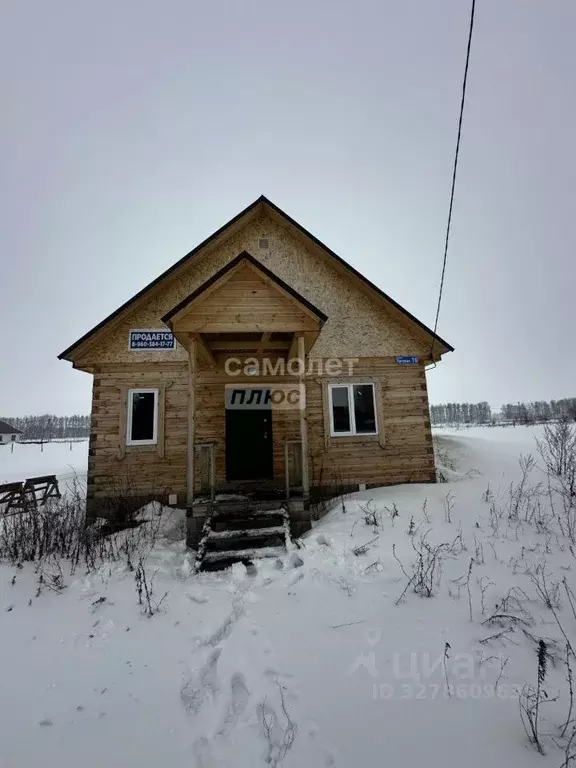 Дом в Башкортостан, Иглинский сельсовет, с. Иглино ул. Революционная, ... - Фото 1